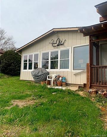 2nd image of 21 Hilda Ln