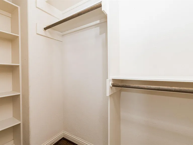 430 Pecore St #A — Photo 11