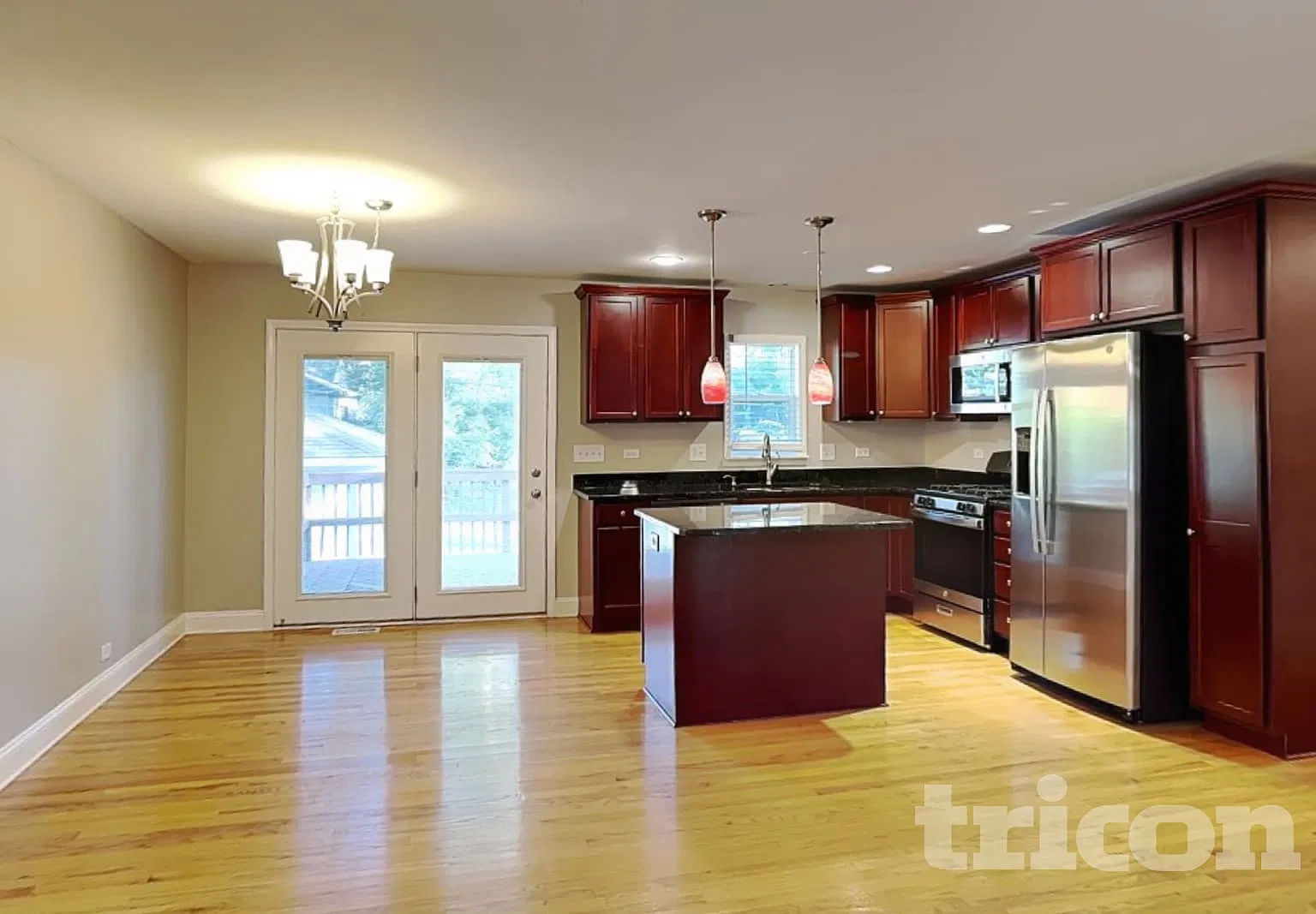 2556 Forest Glen Pkwy Woodridge IL — Photo 4