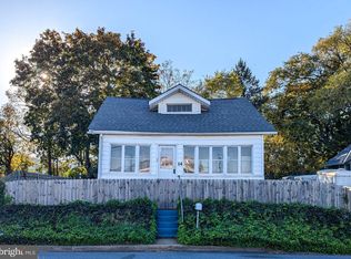 14 W Hazeldell Ave, New Castle, DE 19720