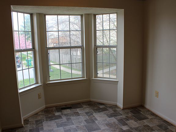 3rd image of 11202 Cristins Cir