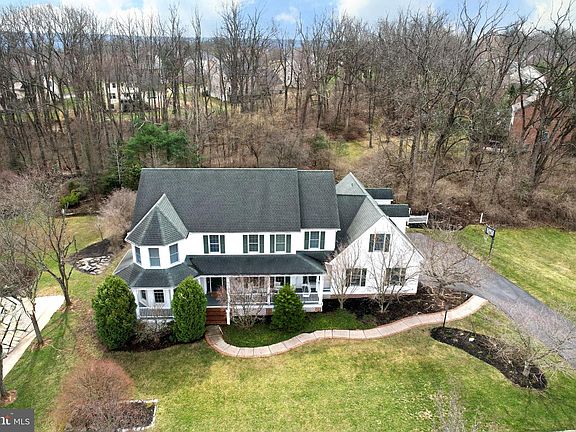 3rd image of 1354 Megan Dr