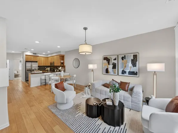 650 Almaden Walk Loop, San Jose, CA 95125