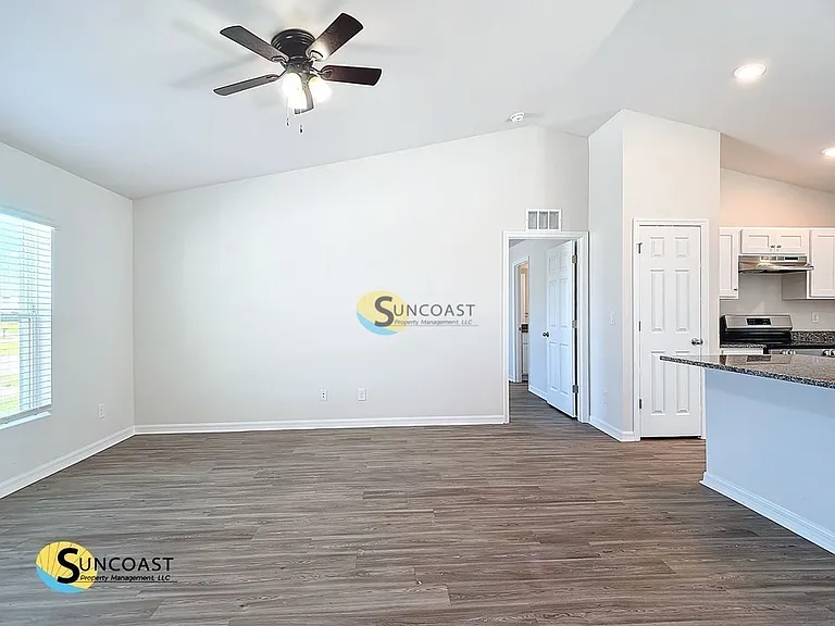 4415 NE 22nd Ct — Photo 6