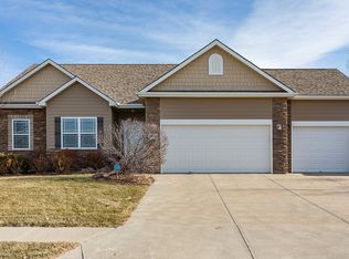 8425 S 101st St, La Vista, NE 68128