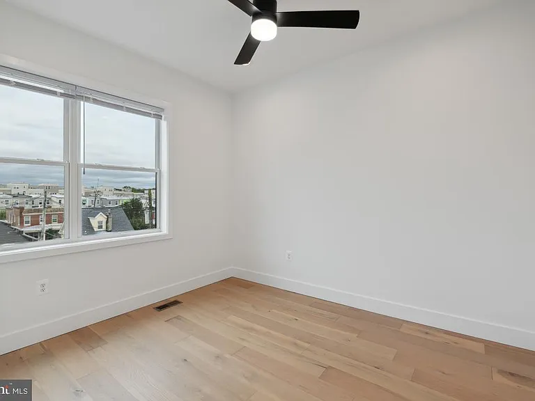 1207 Dellwood Ave — Photo 26