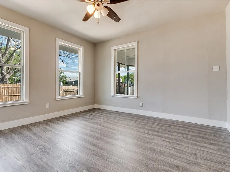 1247 Georgia Ave — Photo 9