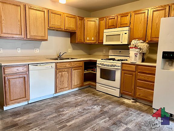 2nd image of 28 Boysenberry Dr Unit 106