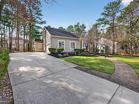2nd image of 71 Forrest Hills Dr