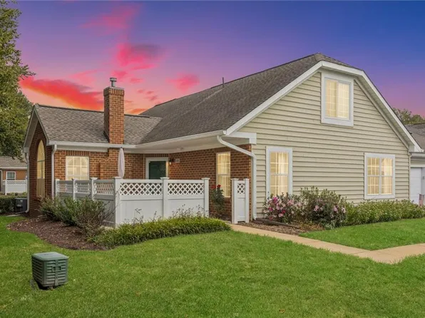 222 Timberline Loop, Yorktown, VA 23692