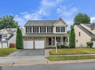 305 Howards Trust Ct, Glen Burnie, MD 21060