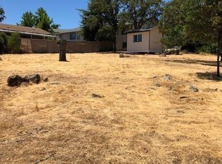 585 Lodgeview Dr, Oroville, CA 95966