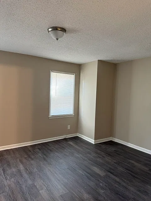 4450 CHUCK — Photo 3
