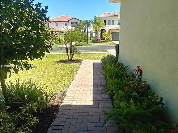 5th image of 2881 Bellarosa Cir