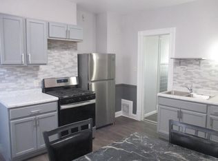 214 E Clarke St #216, Milwaukee, WI 53212