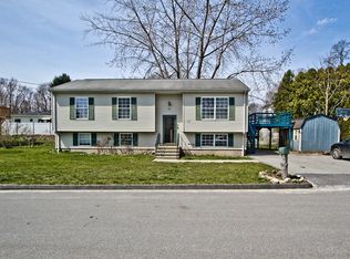 21 Bangor St, Worcester, MA 01604