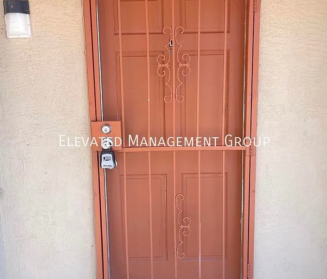 1201 Dickerson Dr SE #D — Photo 2
