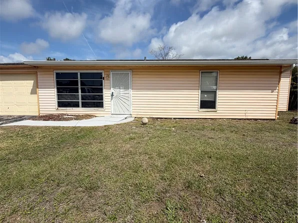 871 Lake McGregor Dr, Fort Myers, FL 33919