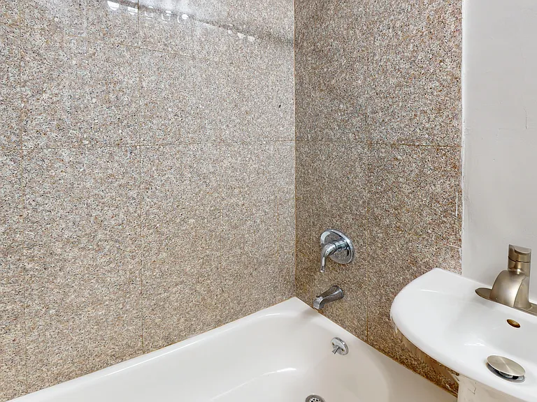 158 W 84th St #3D — Photo 6