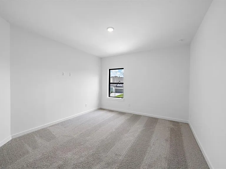9806 Oakwood Trl — Photo 18