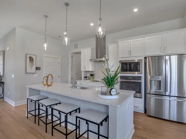 1617 Koch Ct, Charlottesville, VA 22911