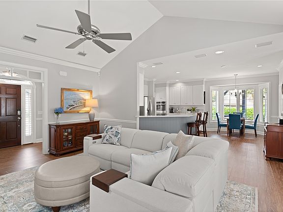5th image of 103 Governors Cir
