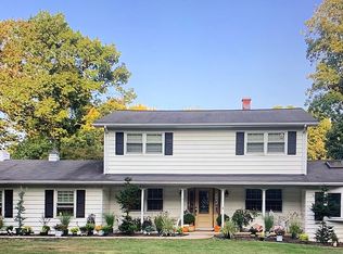 8 Joseph Ln, Bardonia, NY 10954