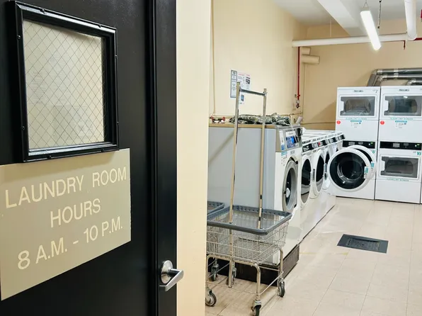 71-11 Yellowstone Boulevard image 8 of 9