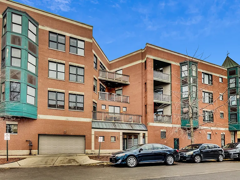 845 W Altgeld St #4D — Photo 2