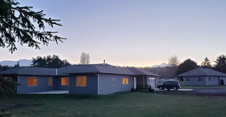 Main house left &cottage/ADU