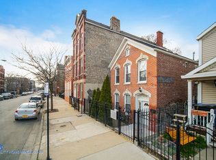 1116 W 17th St, Chicago, IL 60608