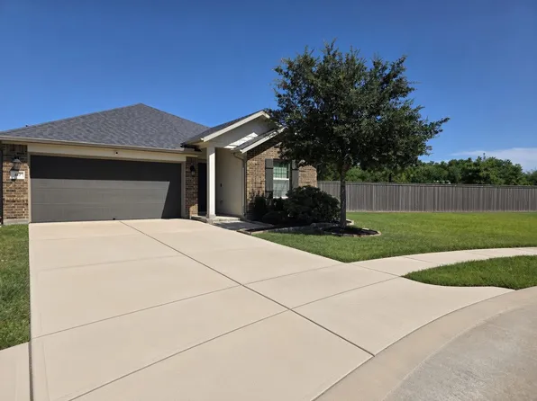417 Kohls Crest Rd, La Porte, TX 77571