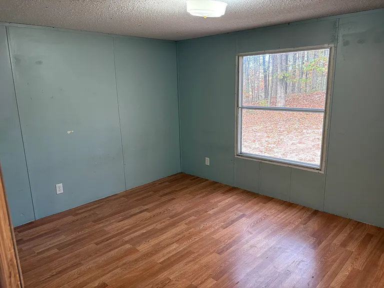 329 Hollybrook Ln — Photo 16
