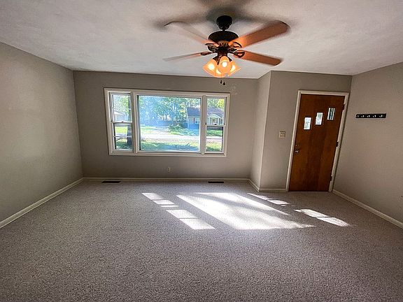 5th image of 901 S Buchanan Dr
