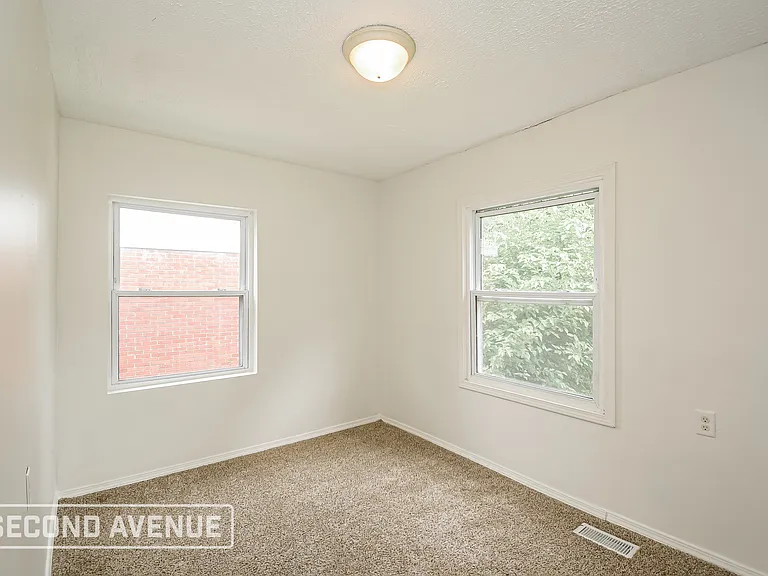3636 N Whittier Pl — Photo 9
