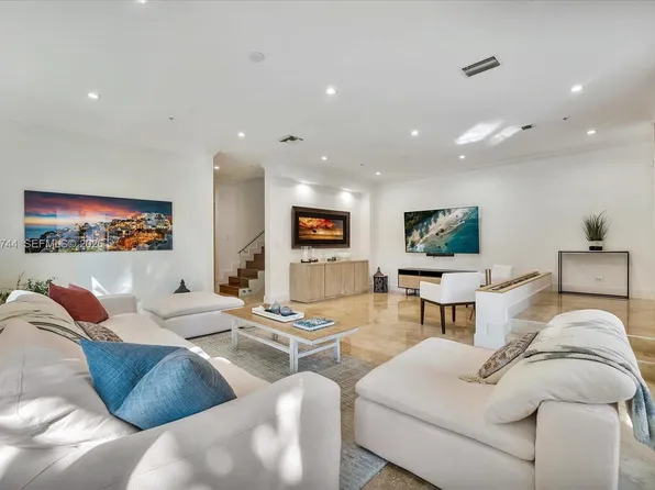 (undisclosed Address), Miami, FL 33143