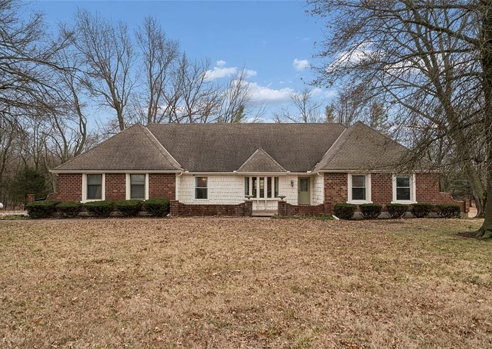 1st image of 28885 W 223rd St