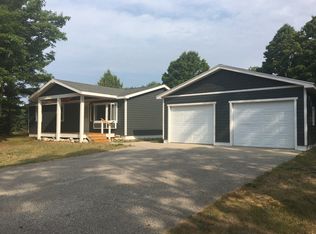 11322 Fowler Rd, Honor, MI 49640
