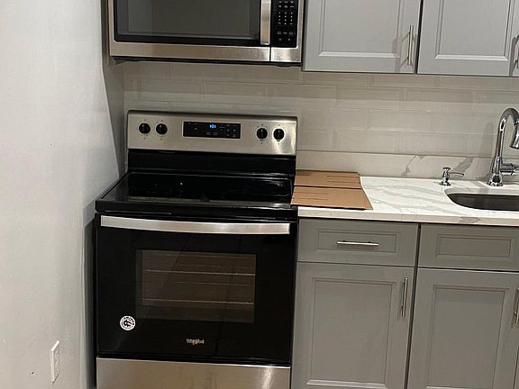 2nd image of 292 Bolton Ave APT B