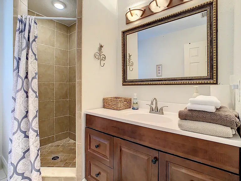 2437 Arapaho St — Photo 33