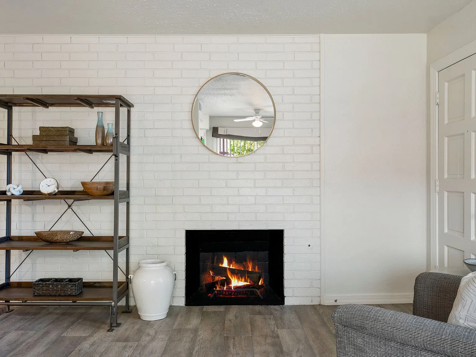 Wimbledon Place- Look and Lease Today and Save $200.00 OFF RENT! — Photo 3