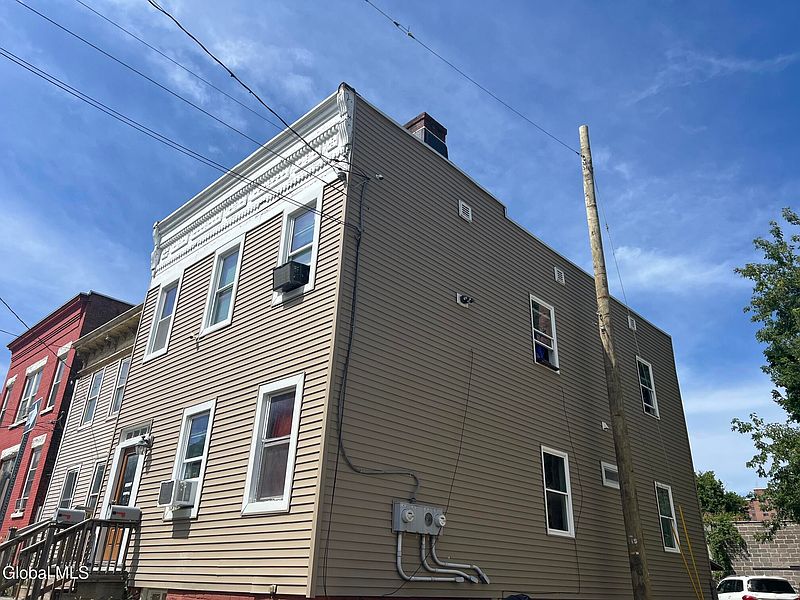 4th image of 97 3rd Avenue