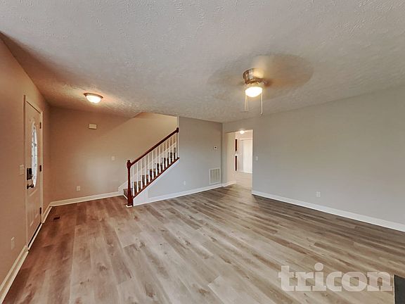 2nd image of 140 Sundance Way