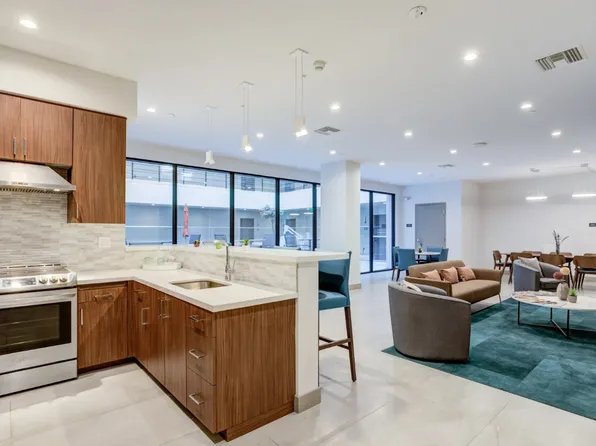 Maya Apartments at 535 Kingsley Dr in Los Angeles