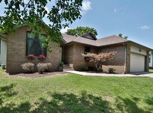 505 Spruce Ave, Nixa, MO 65714