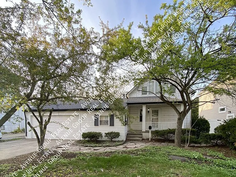 415 Gardenia Ave — Photo 1
