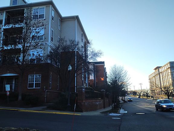 5th image of 4850 Eisenhower Ave