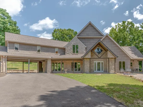 2214 E Diamond Lake Dr, Horseshoe Bend, AR 72512