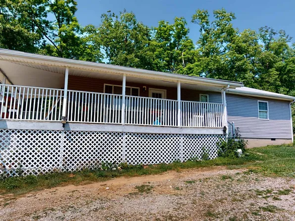 879 Fudges Creek Rd, Milton, WV 25541