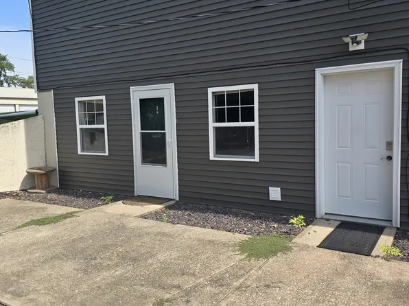 302 E Main Cross St #A, Palmyra, MO 63461